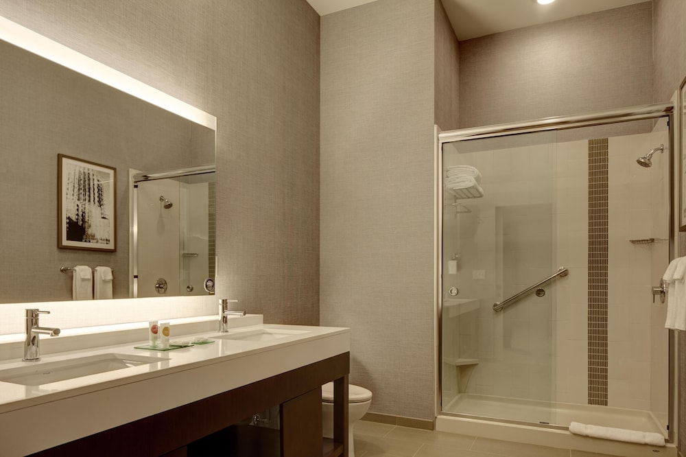 Hyatt Place St Paul Downtown 39/43