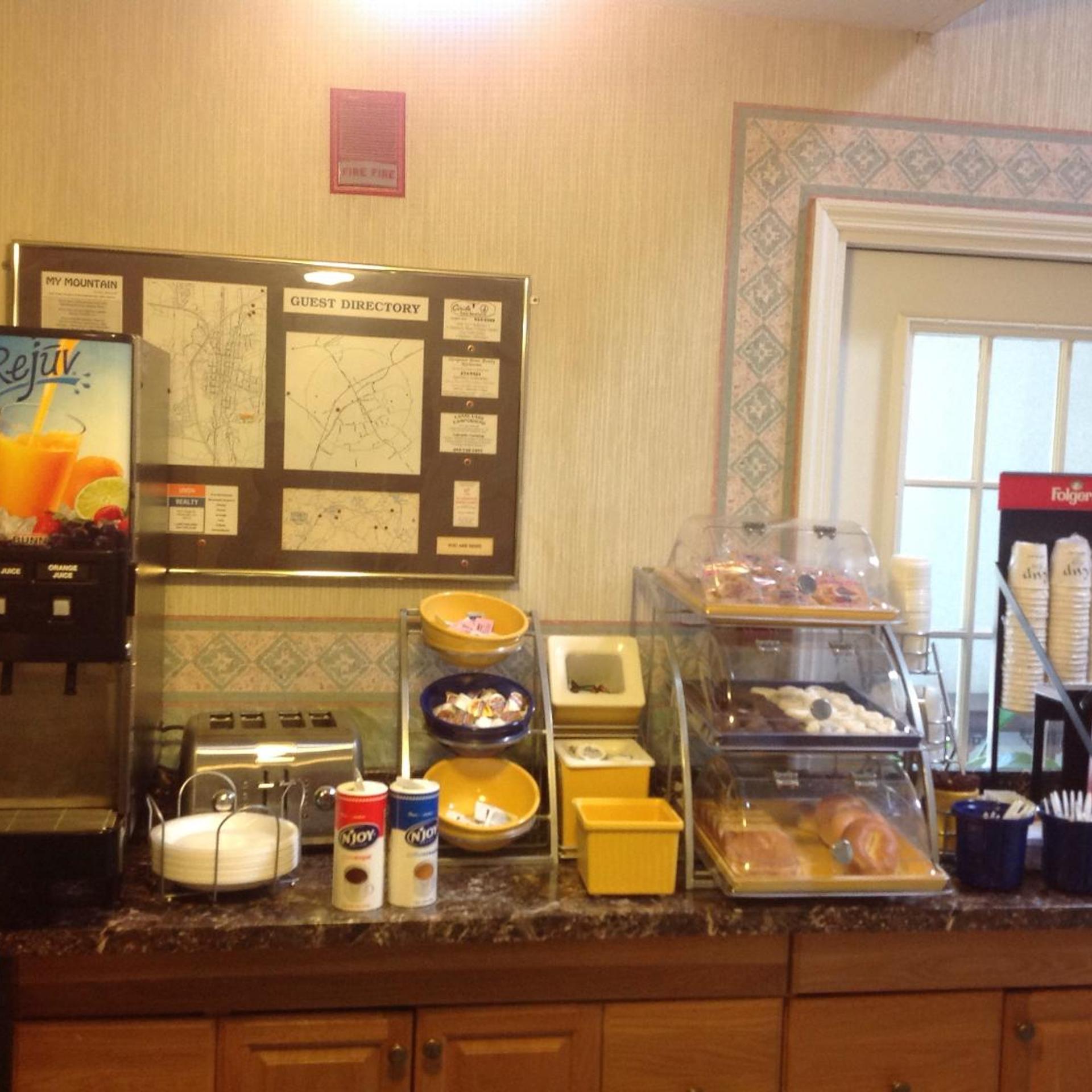 Americas Best Value Inn Blue Ridge 15/23