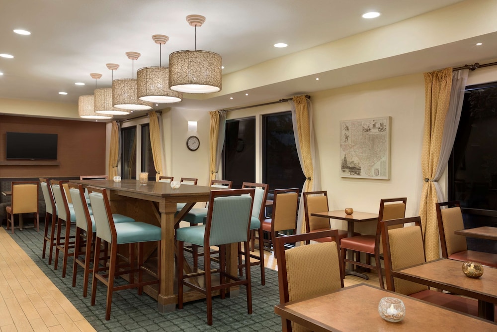 Hampton Inn Fort Worth Southwest Cityview 24/29