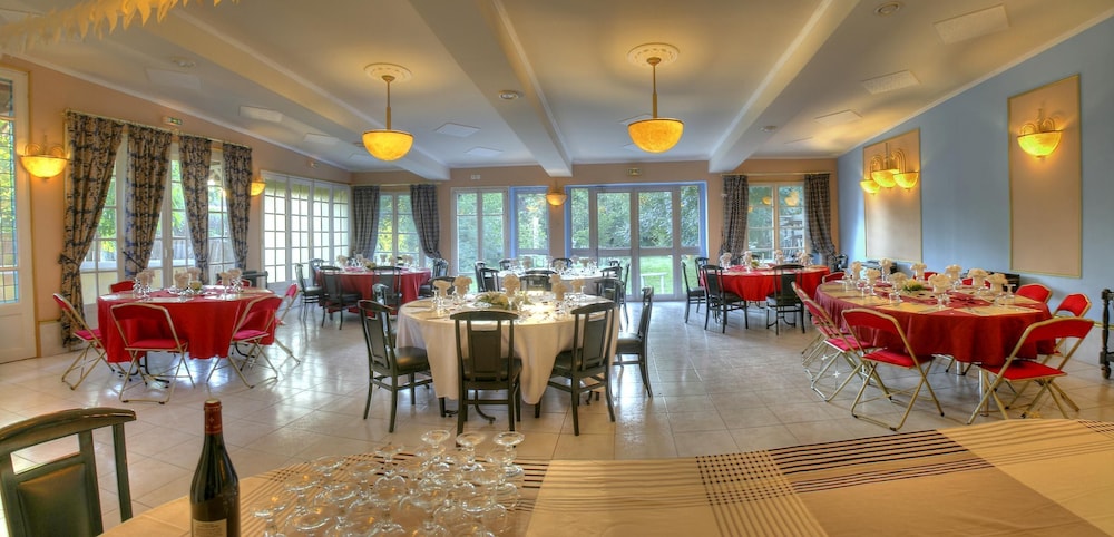 Auberge Des Ecluses 17/27