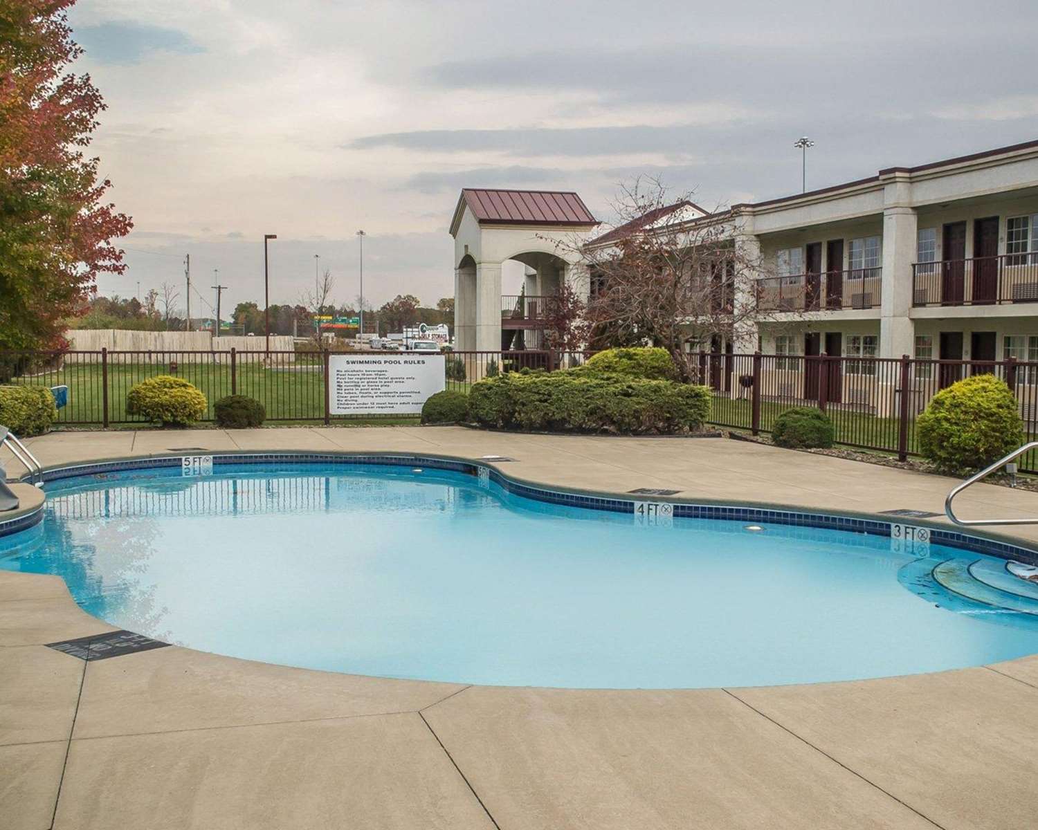 Days Inn by Wyndham Austintown 4/41