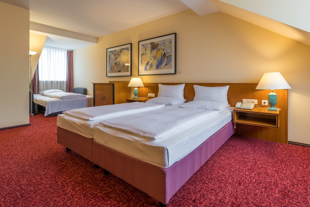 GALERIE HOTEL LEIPZIGER HOF 2/31