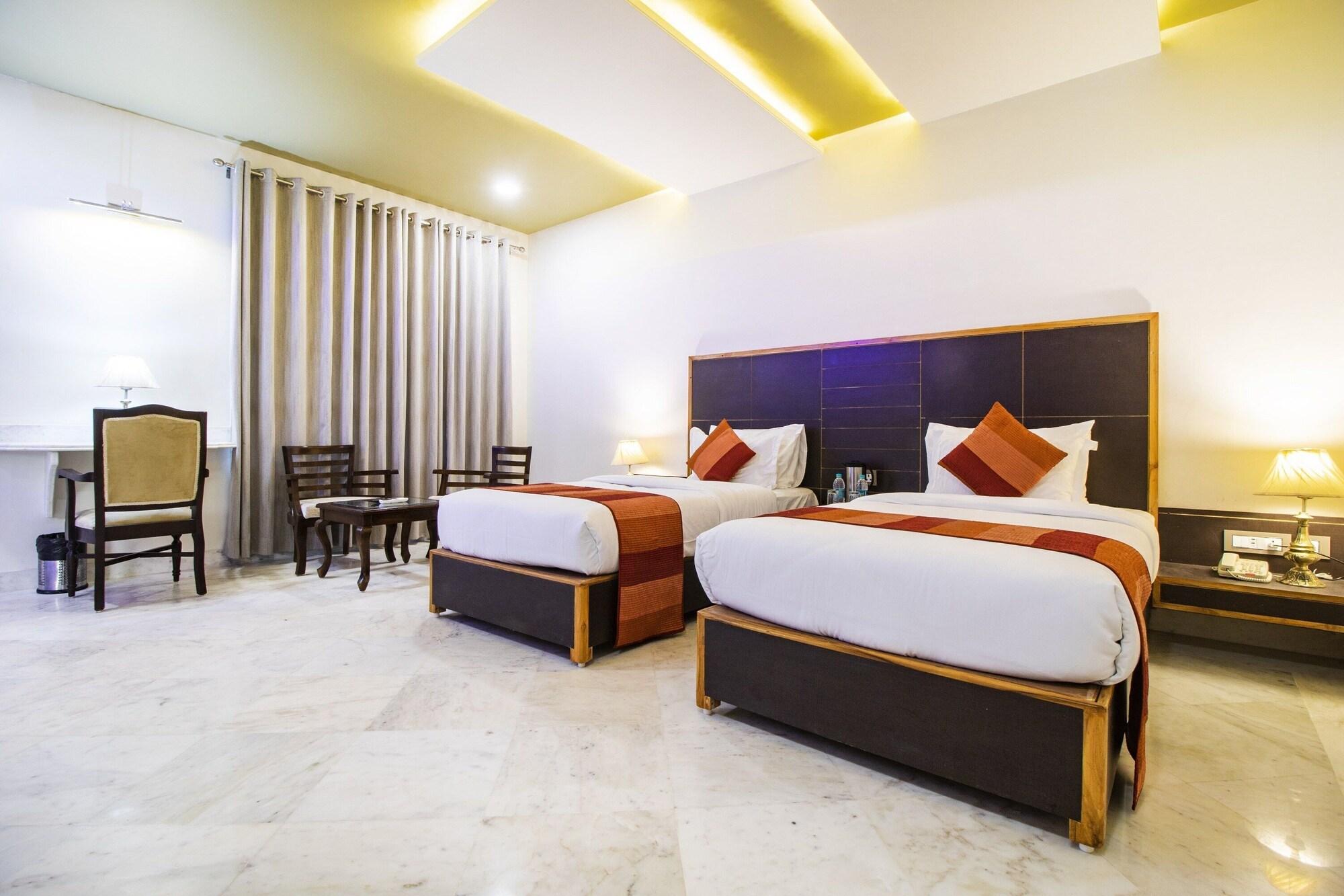 Hotel Tiger Kingdom 24/65