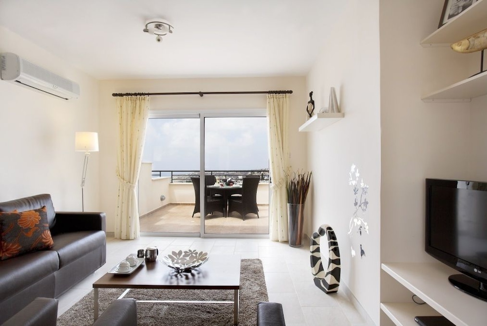 CLUB CORAL VIEW RESORT 36/53