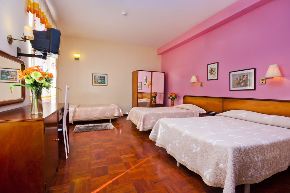 Hotel Residencial Colombo 12/50
