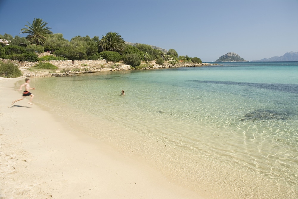 Hotel Resort And Spa Baia Caddinas 41/50