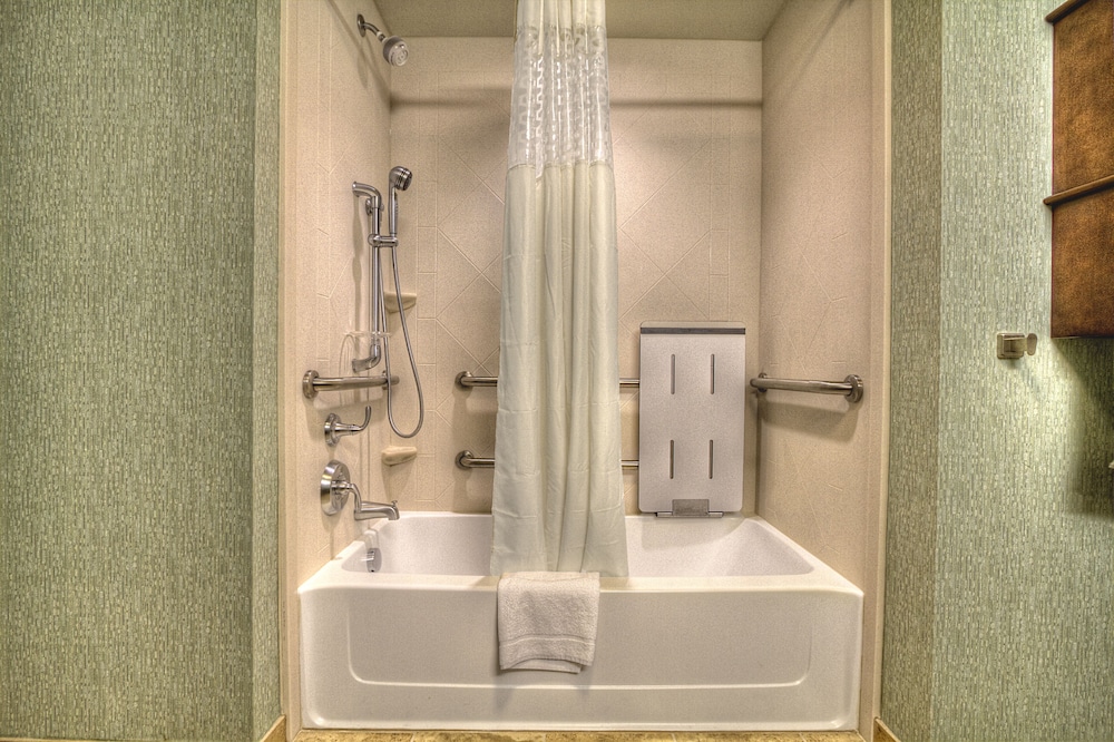 Hampton Inn & Suites Destin 25/69