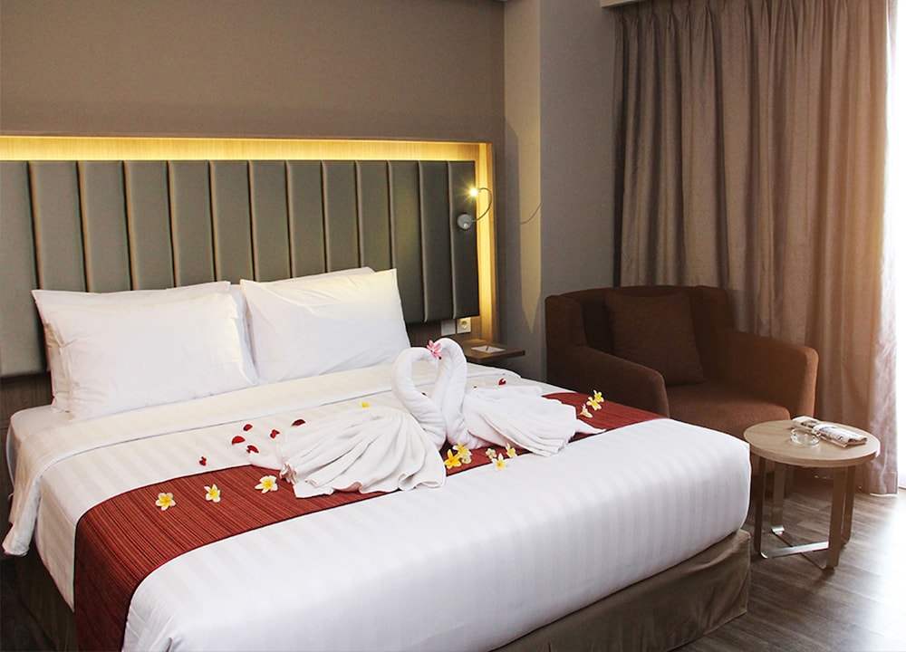 GAMMARA HOTEL MAKASSAR 10/70