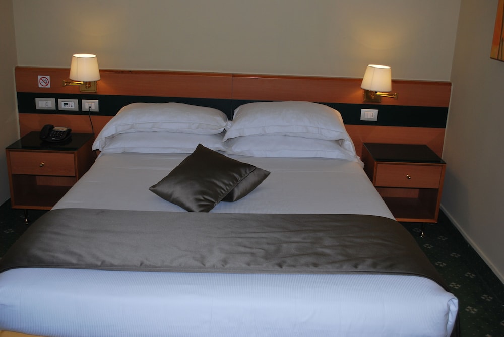 BV Oly Hotel 13/54