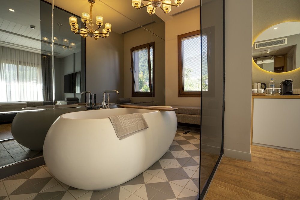 Baleze Boutique Hotel 25/50