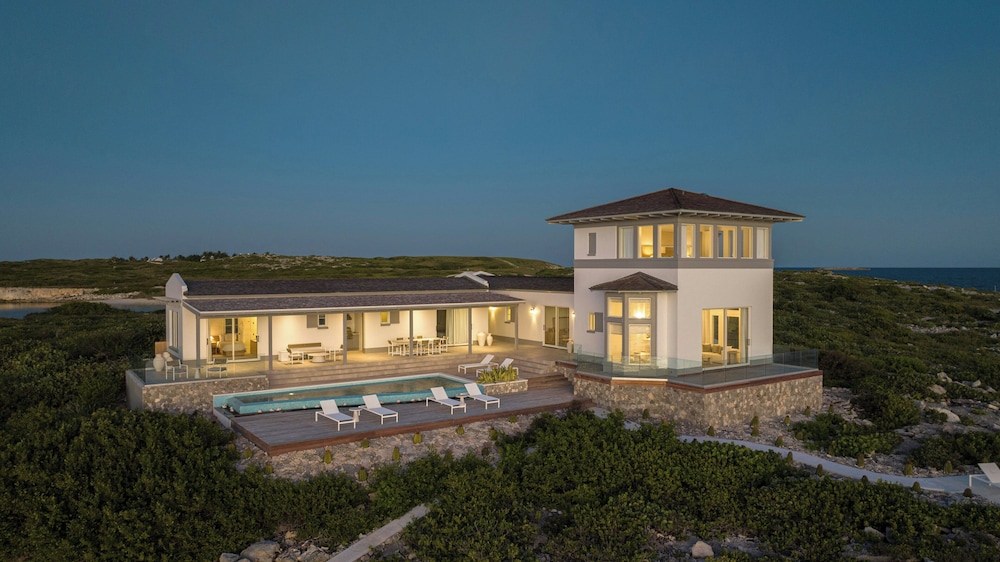 Ambergris Cay 5/48