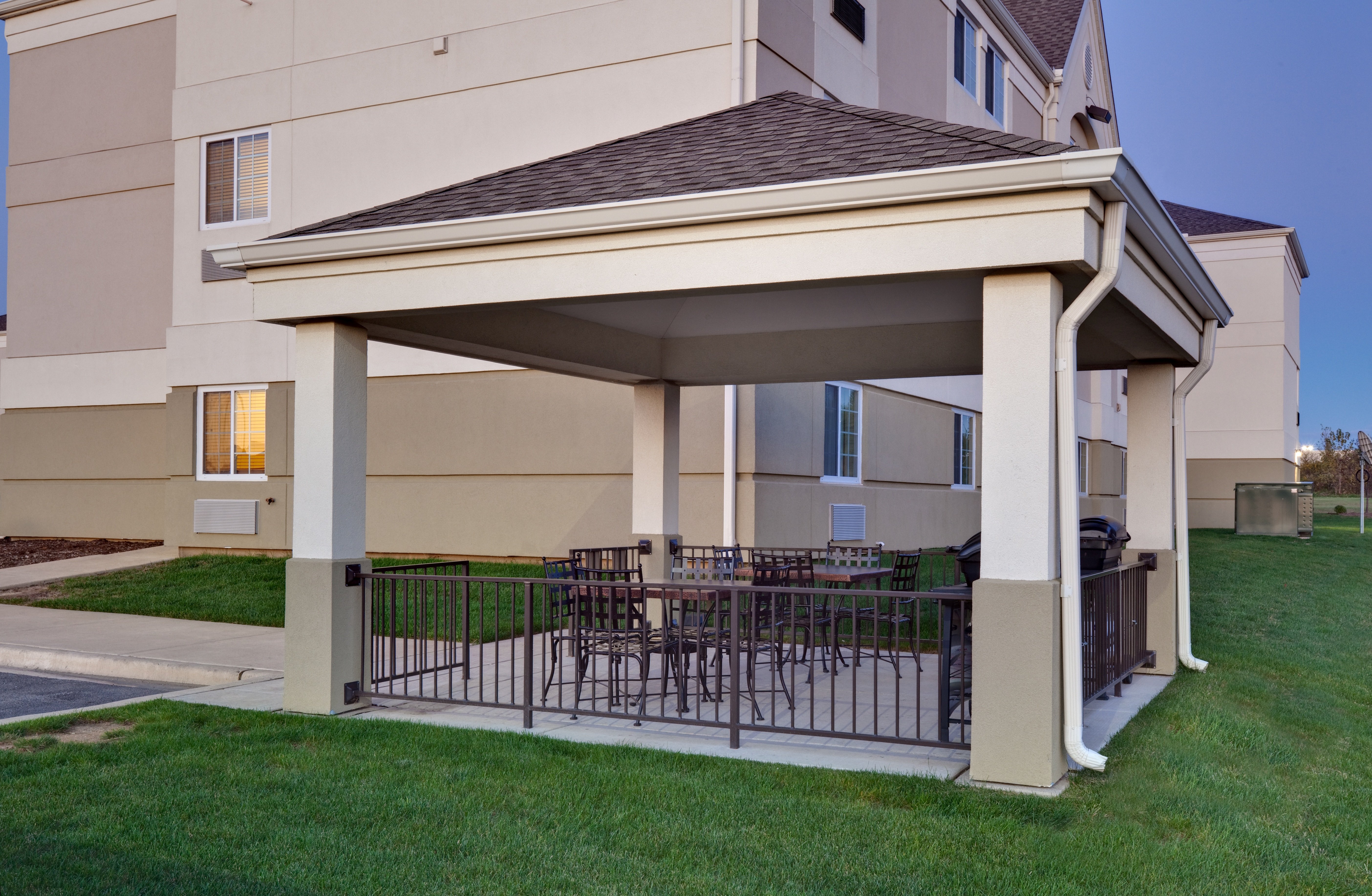 Candlewood Suites Peoria At Grand Prairie 6/50