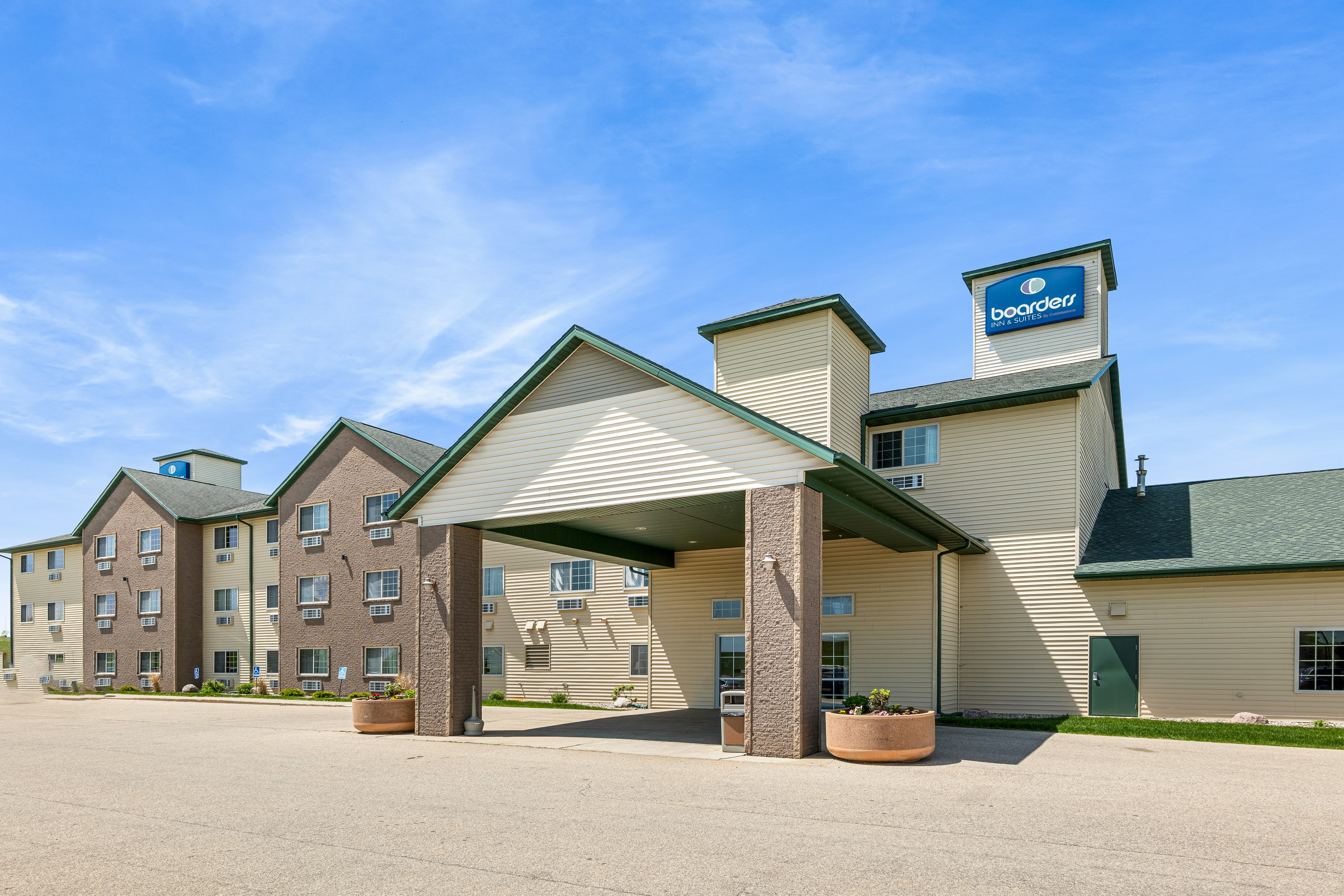 Boarders Inn Amp Suites 7/63