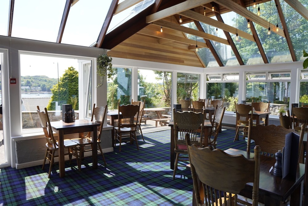 Lochnell Arms Hotel 25/35