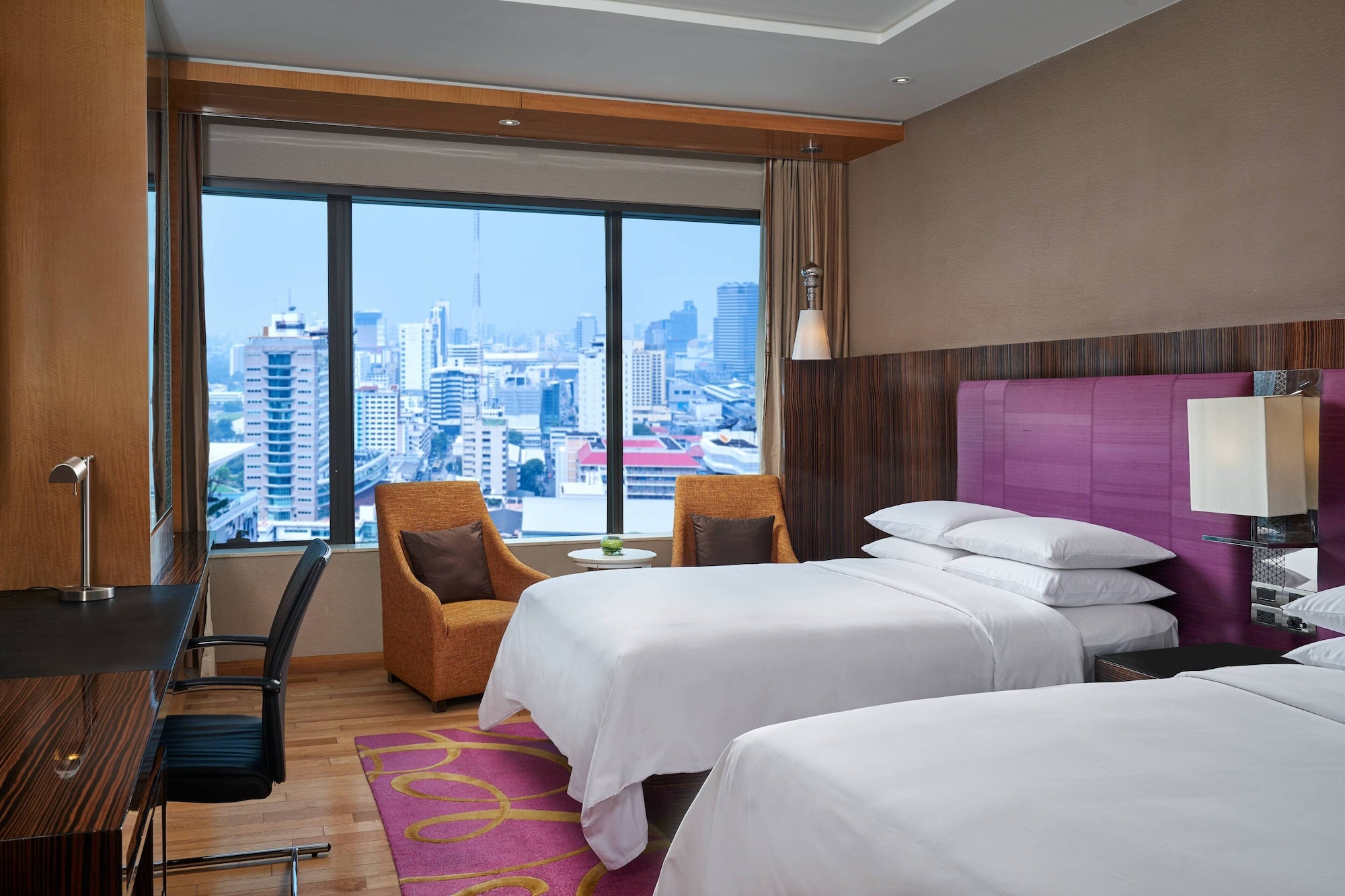 جناح كلوب بسريرين مزدوجين بـ3 غرف نوم، Renaissance Bangkok Ratchaprasong Hotel 3/9