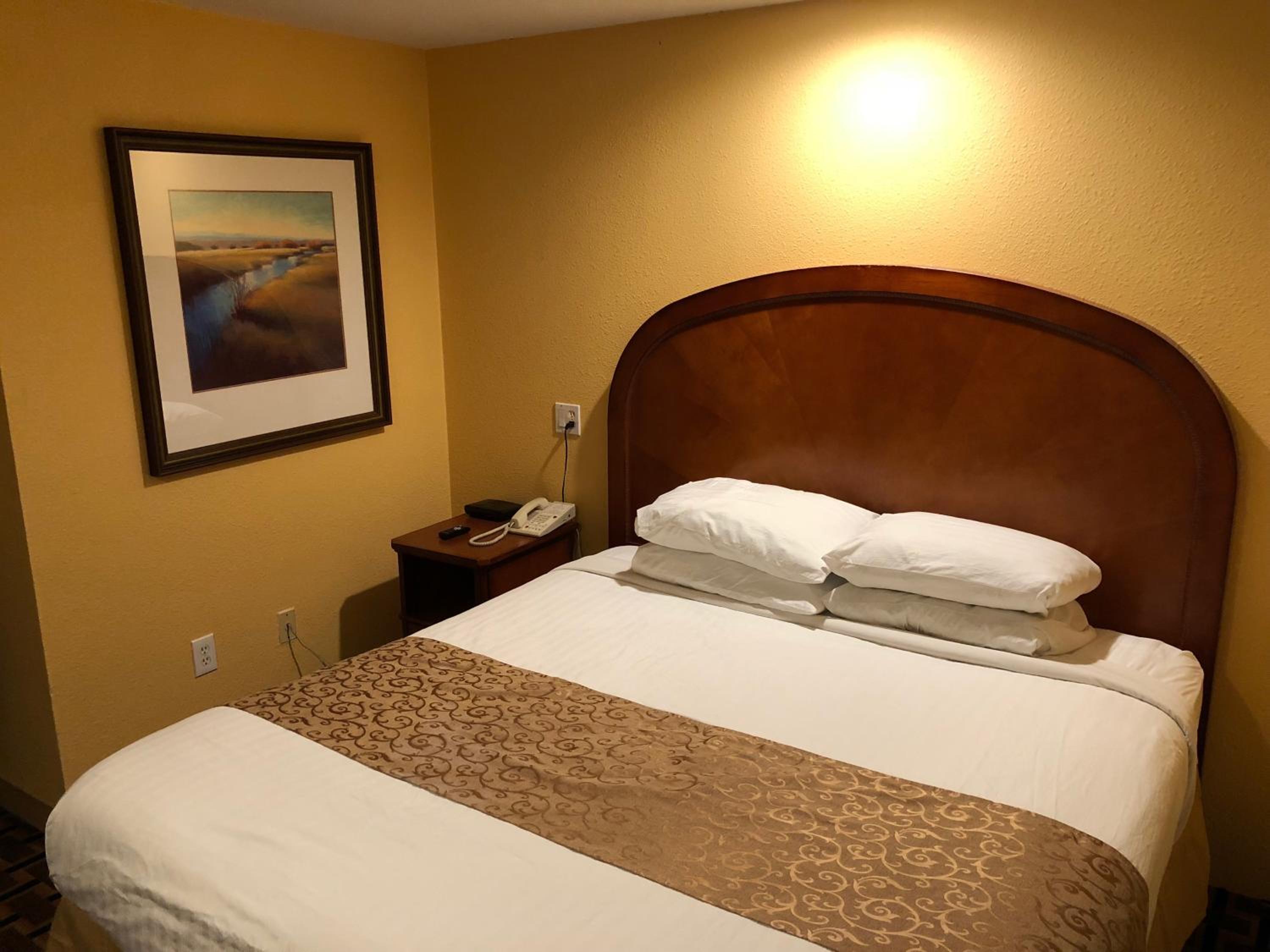 Americas Best Value Inn Addison Dallas 21/30