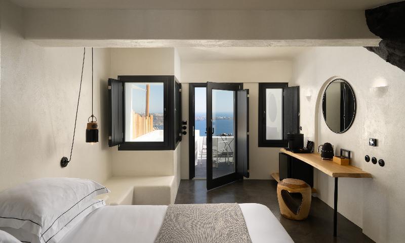 Superior, Suite, Caldera View, Outdoor Jetted Tub