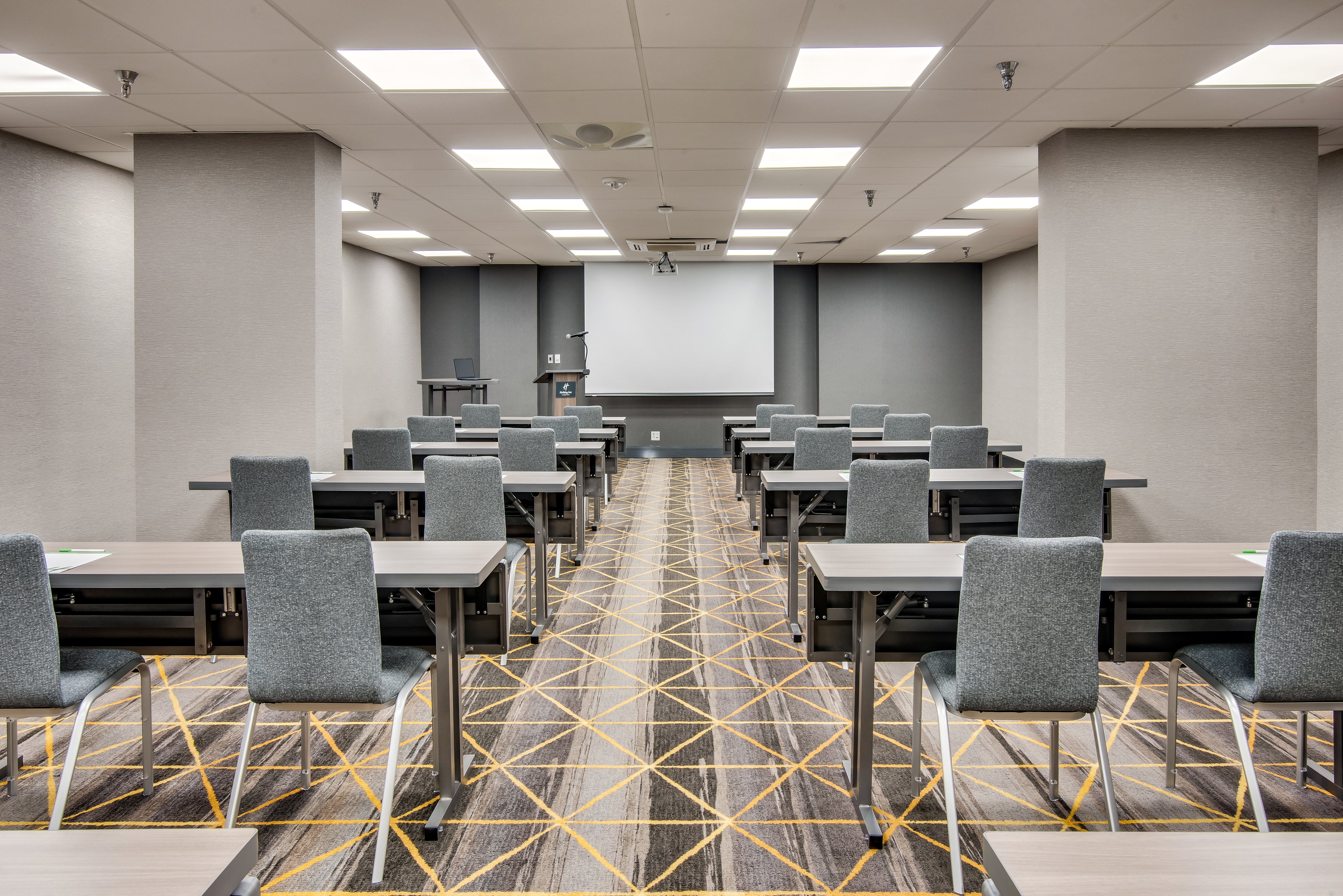 Holiday Inn Washington Central/White House 33/50