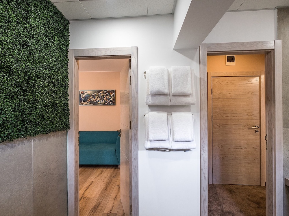 Caro Aparthotel 50/50