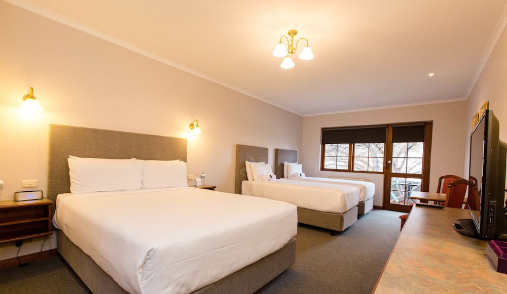 Adelaide Inn 16/48