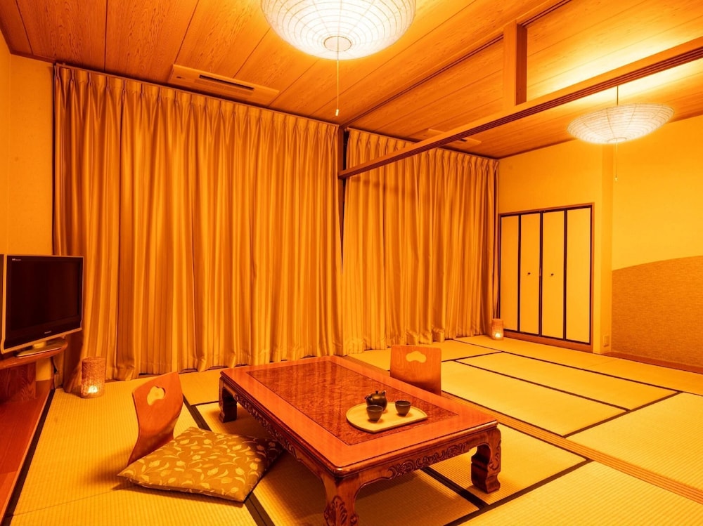 غرفة يابانية قياسية بغرفتين بدون إطلالة بحوض استحمام، Ooedo Onsen Monogatari Premium Hotel Fugetsu 2/4