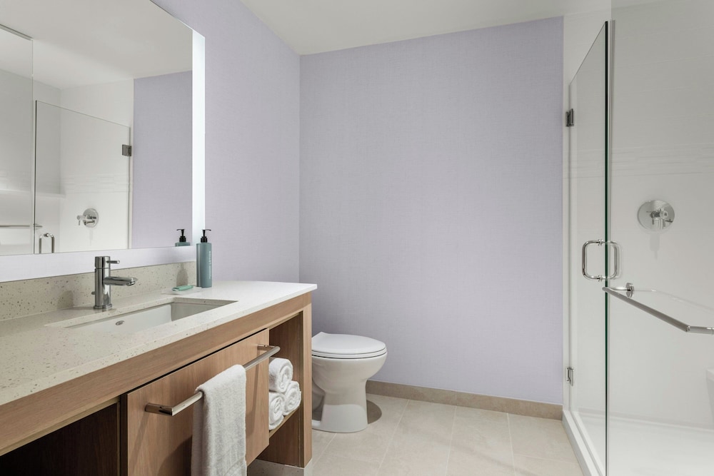 Residence Inn by Marriott Melville 39/43