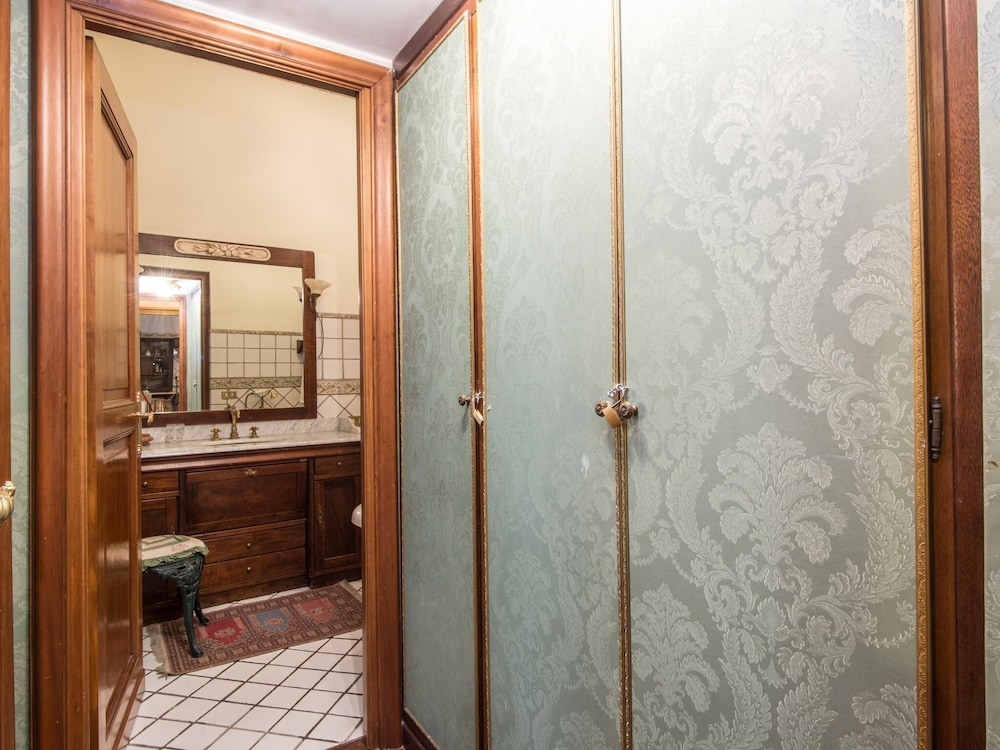 RSH Spanish Steps Luxury Apartment 43/44