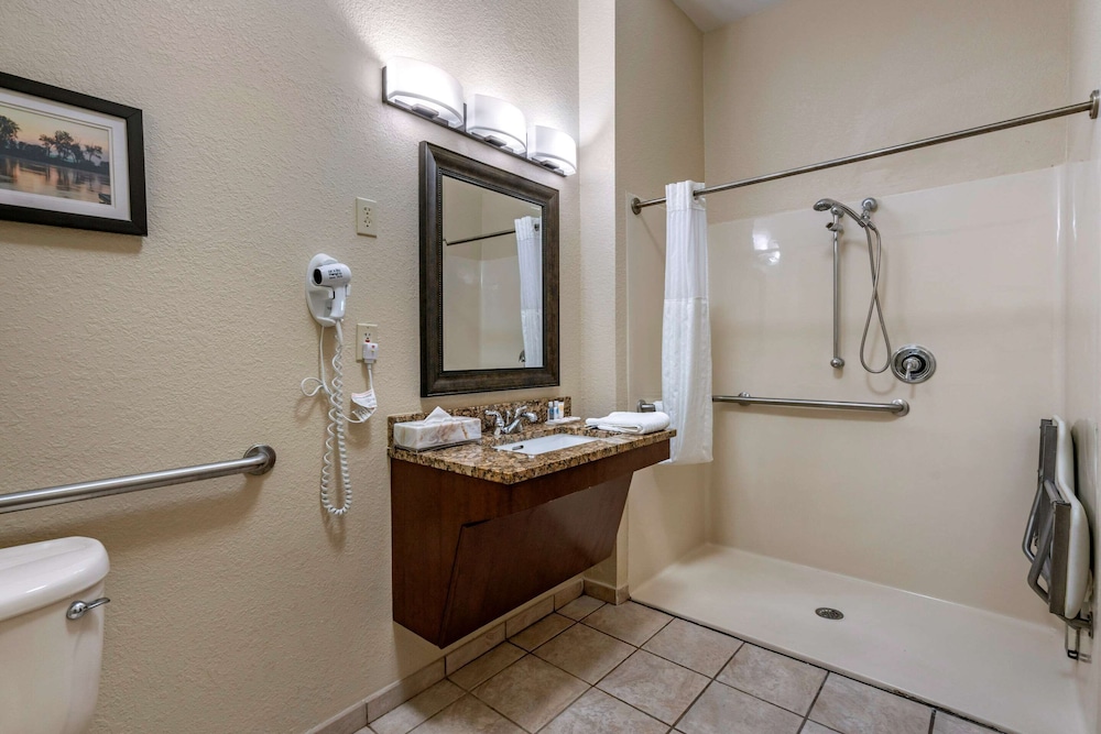 Comfort Inn & Suites St. Louis O Fallon 15/34