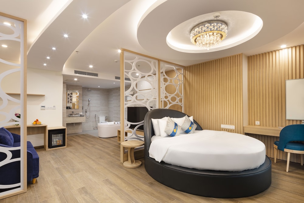 suite, sea view