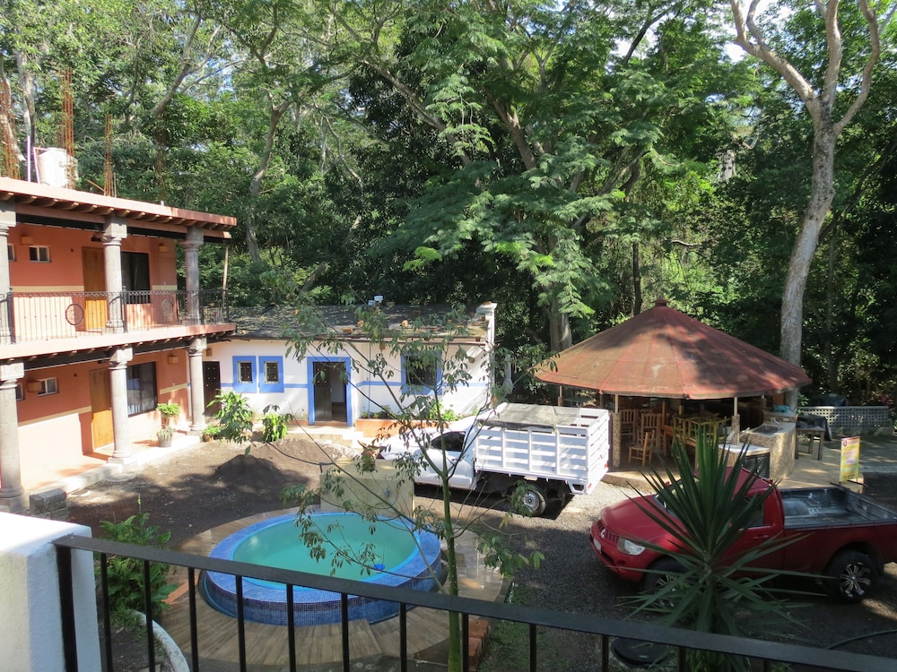Hotel Posada Comala 65/73