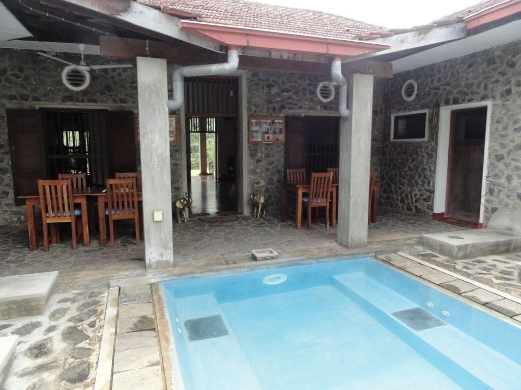 Serendip Stone Hotel and Bungalow 15/41