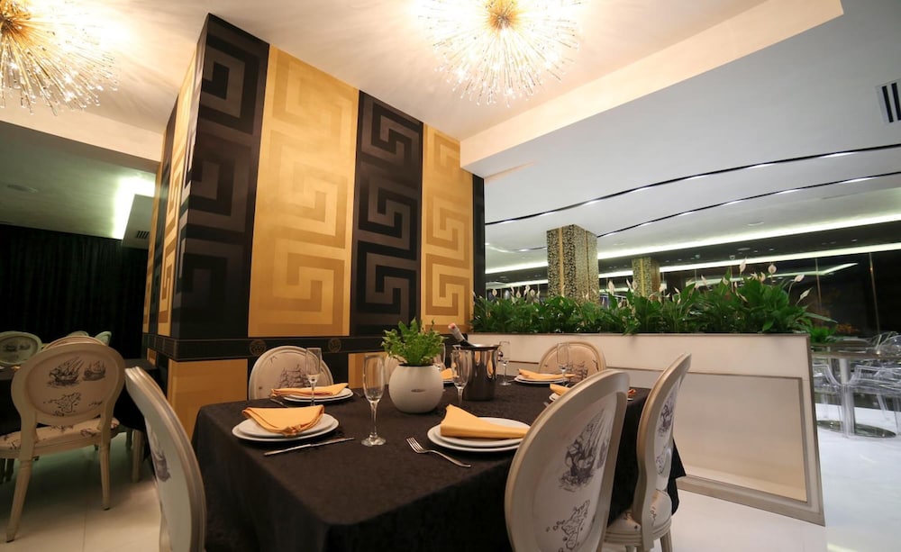 Hotel Palace Vlore 34/48