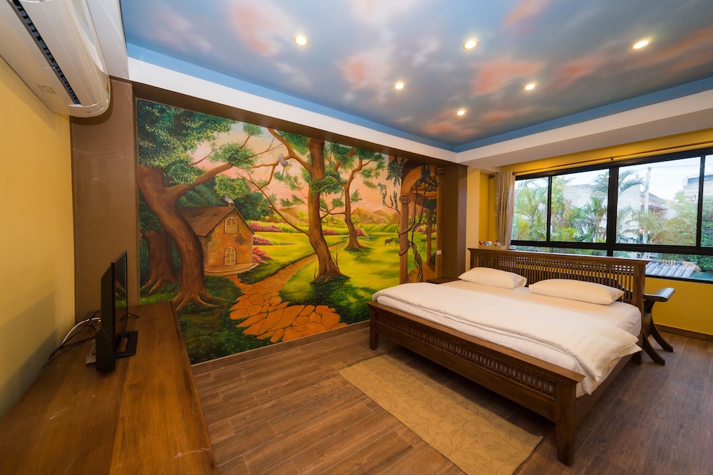 DELUXE, DOUBLE BED