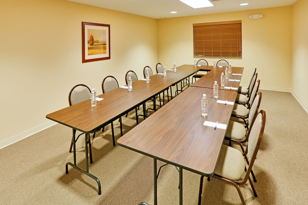 Candlewood Suites Hazleton 42/46