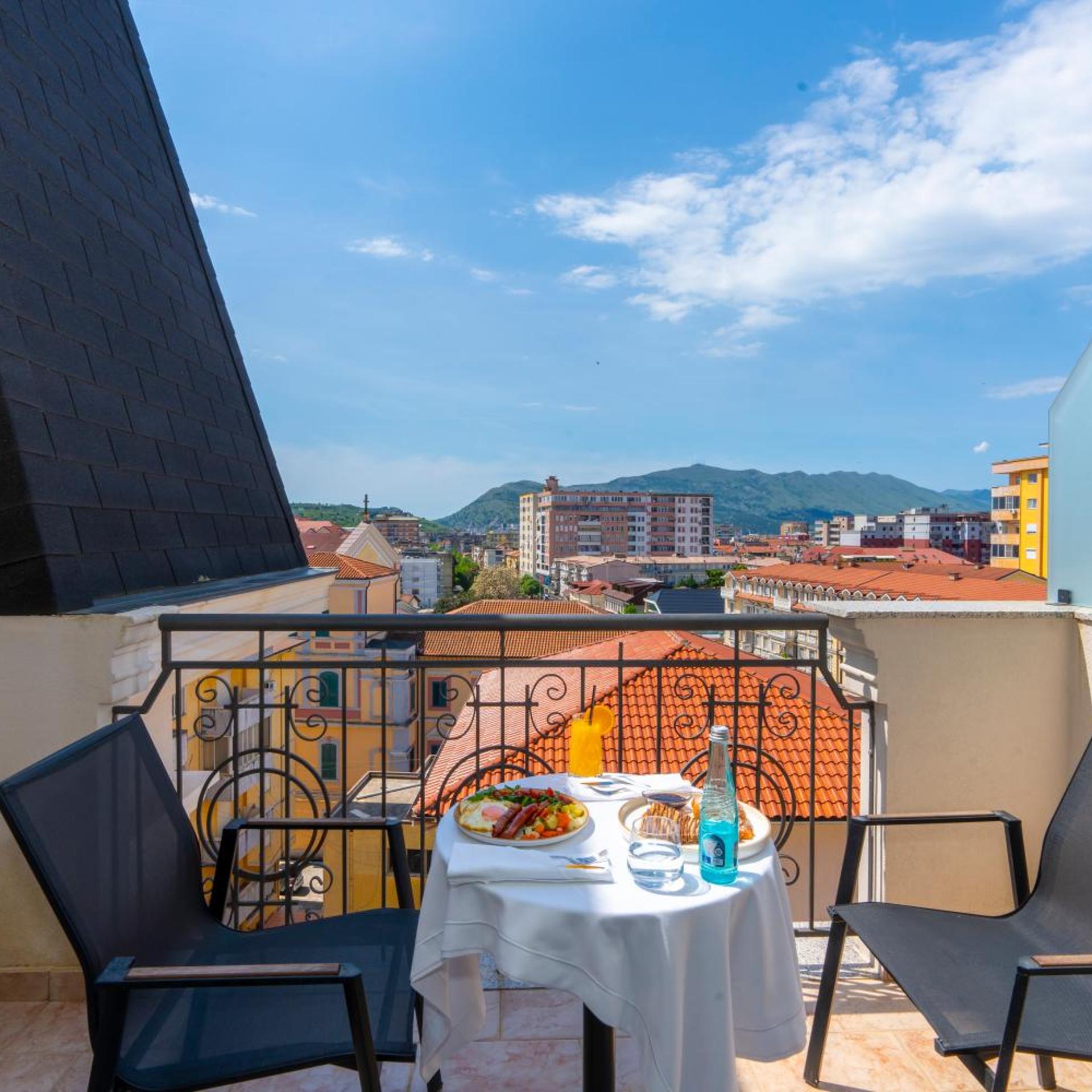 Hotel Mozart 55/70