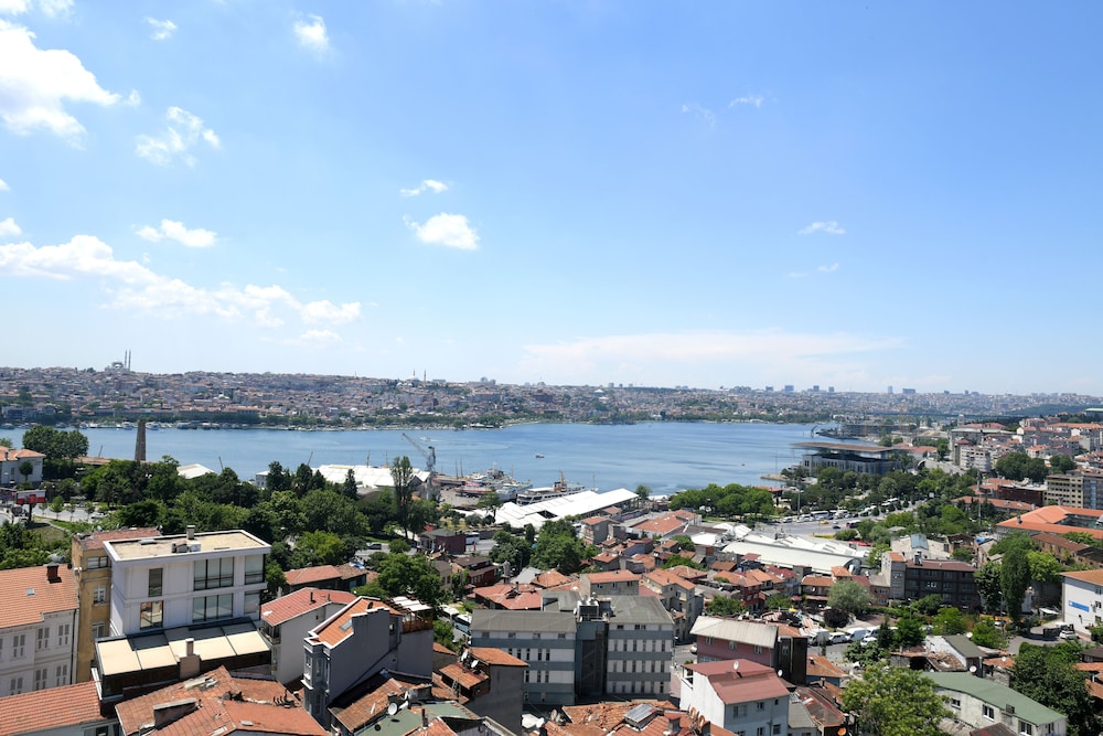 Grand Halic Goldenhorn 29/30