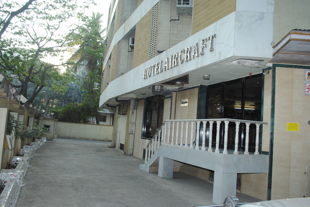 Hotel Aircraft International 9/51