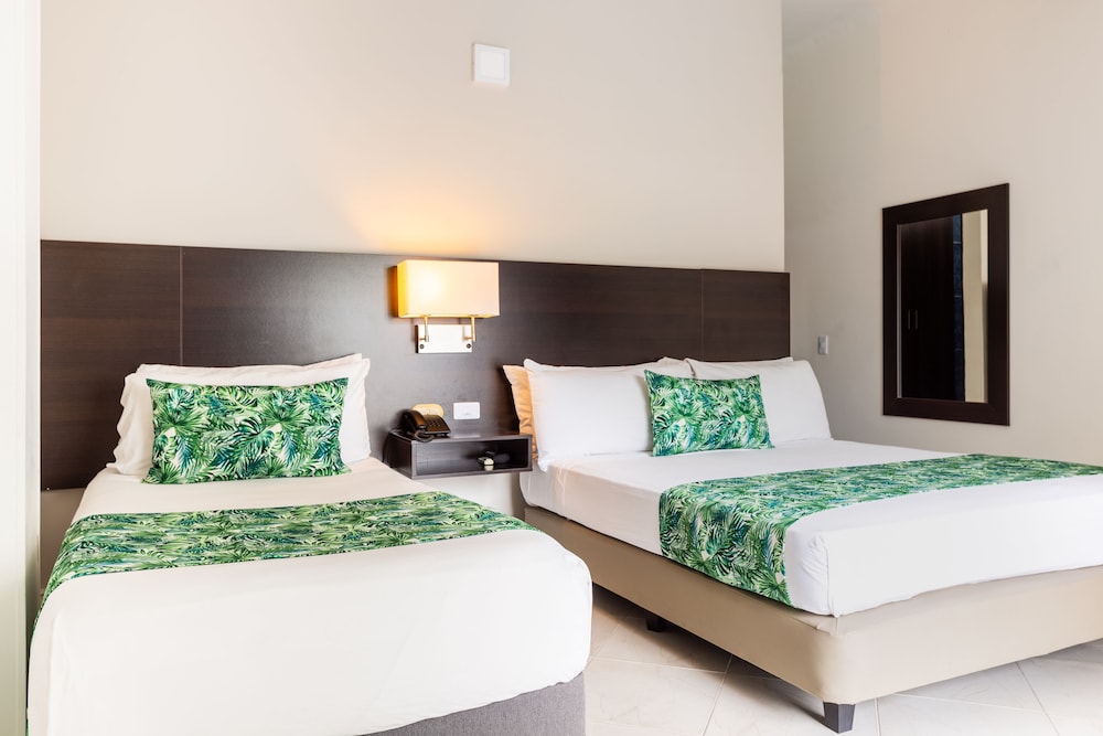 Hotel Manantial 14/68