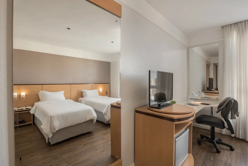 Hotel Intercity Caxias do Sul 18/66