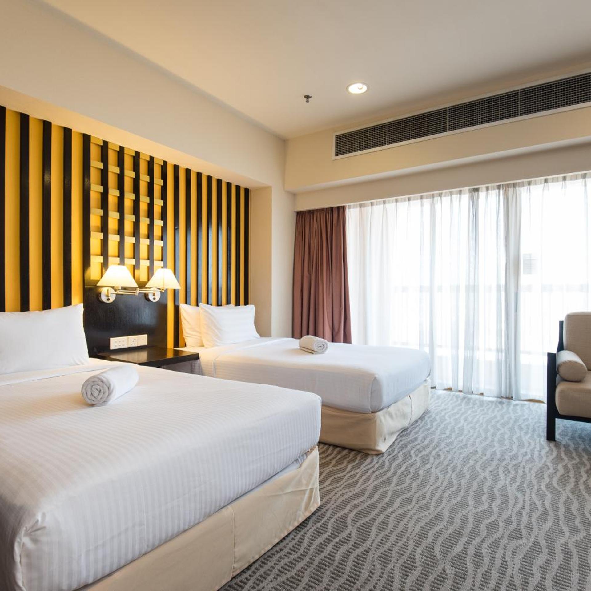 Executive, Studio, Twin Beds