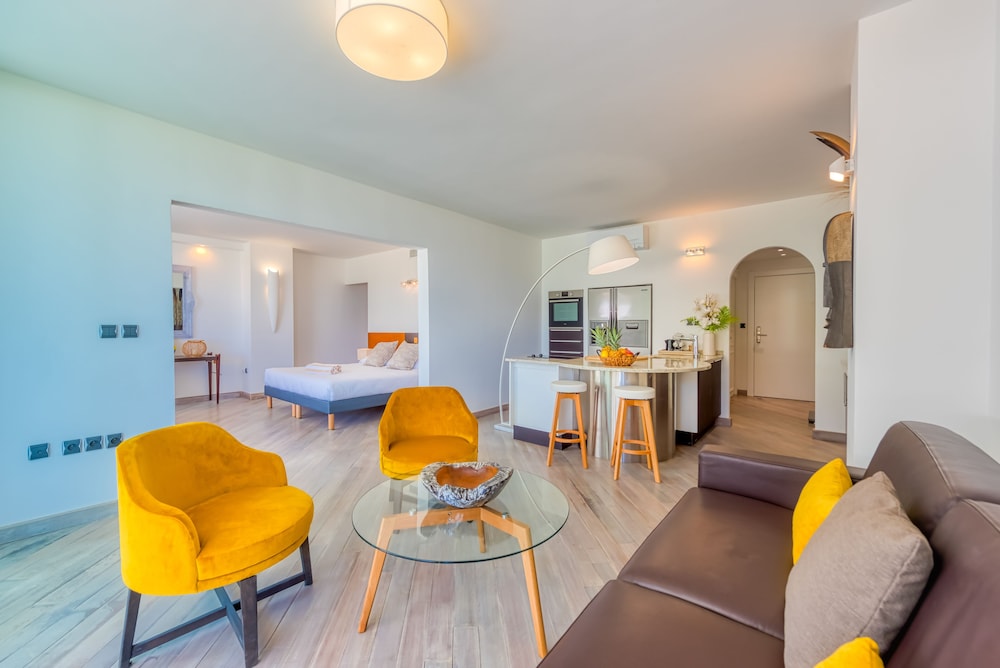 Anse Marcel Beach Resort 24/50