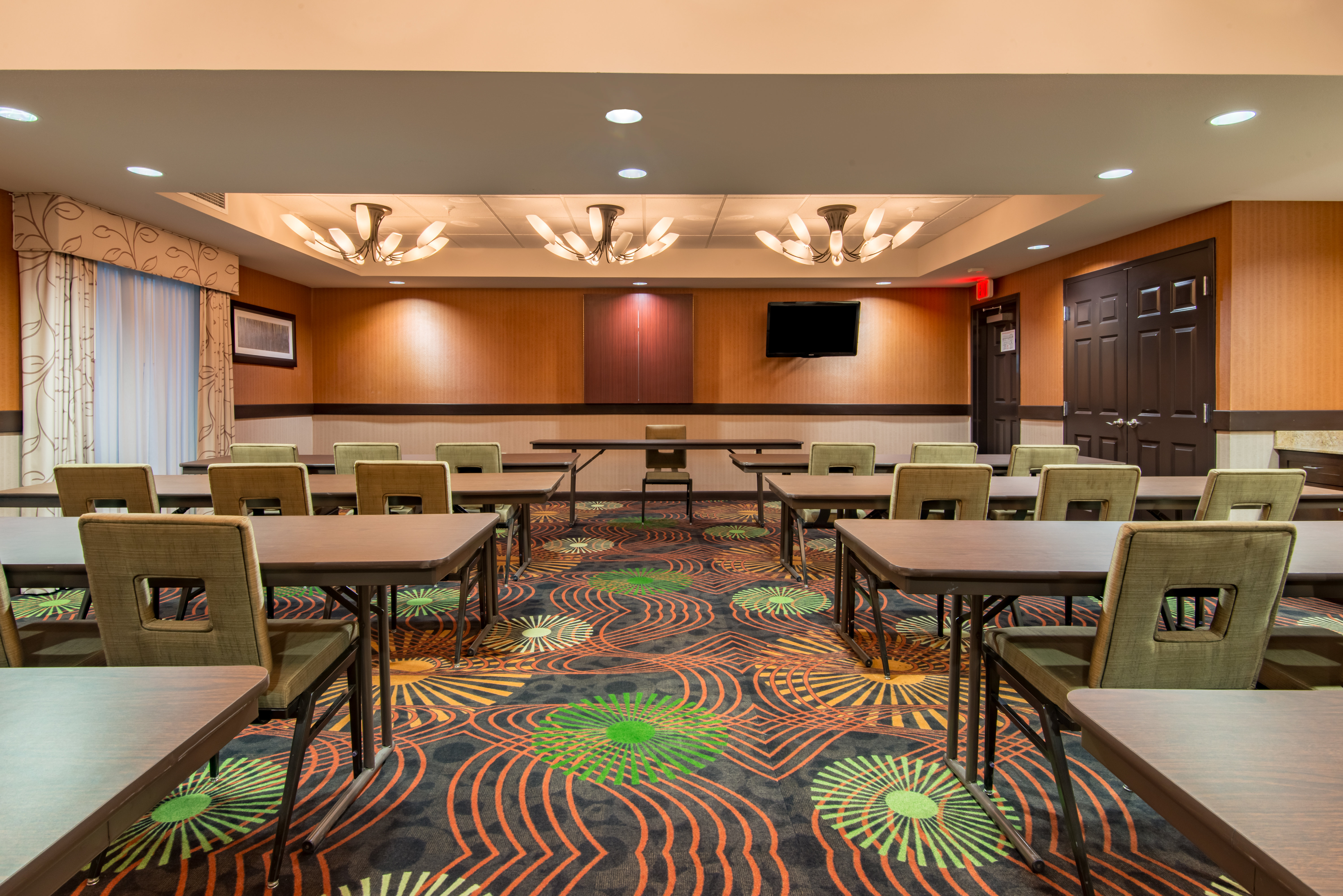 HOLIDAY INN EXPRESS HOTEL &amp; SUITES HOBBS 22/23