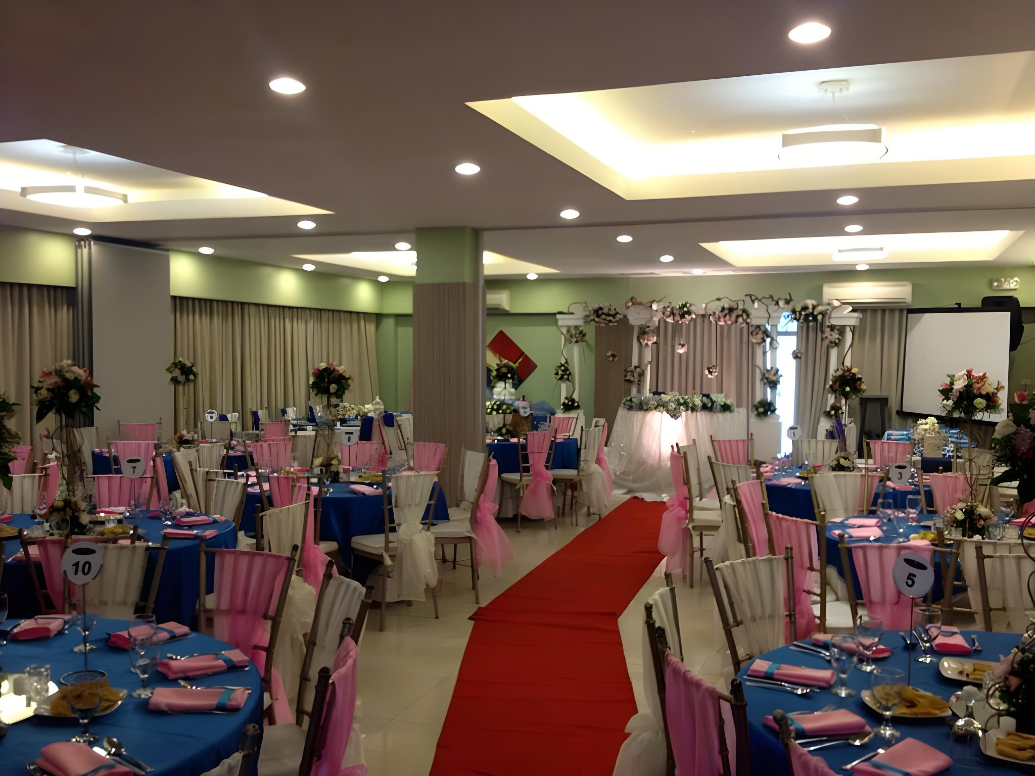 Magallanes Square Hotel 47/51