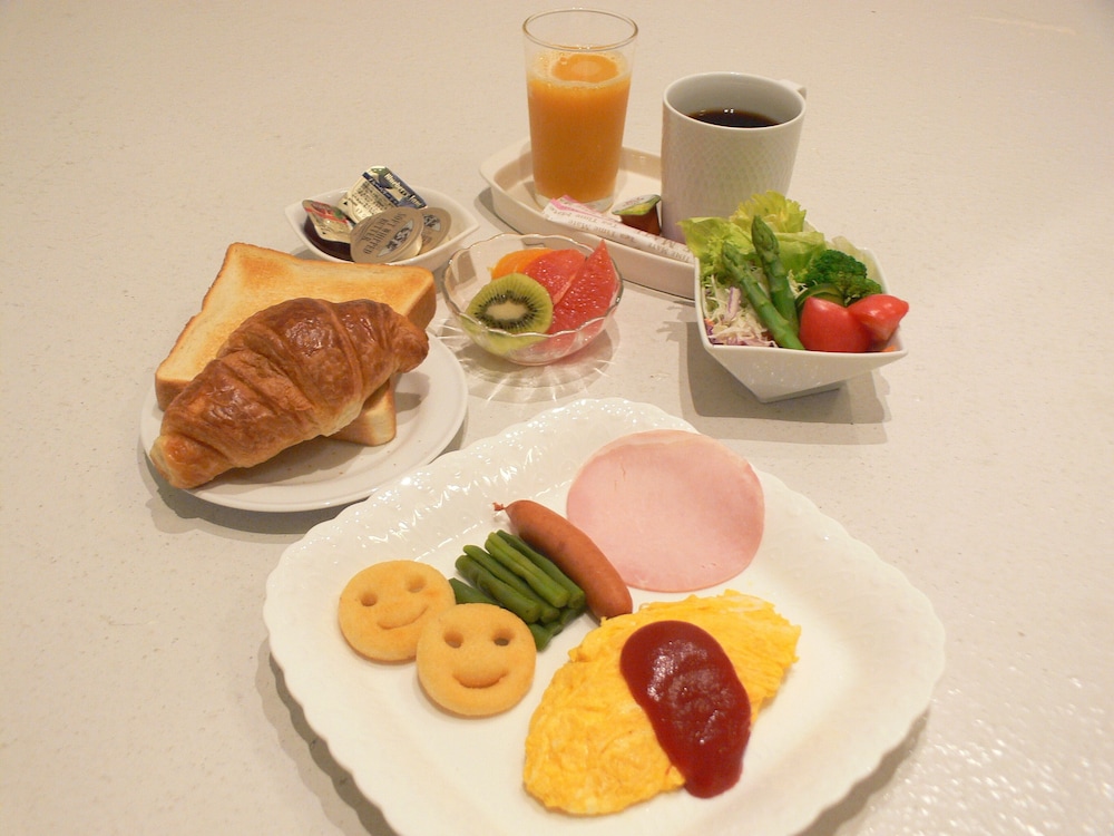 Shinjuku City Hotel N U T S 54/66
