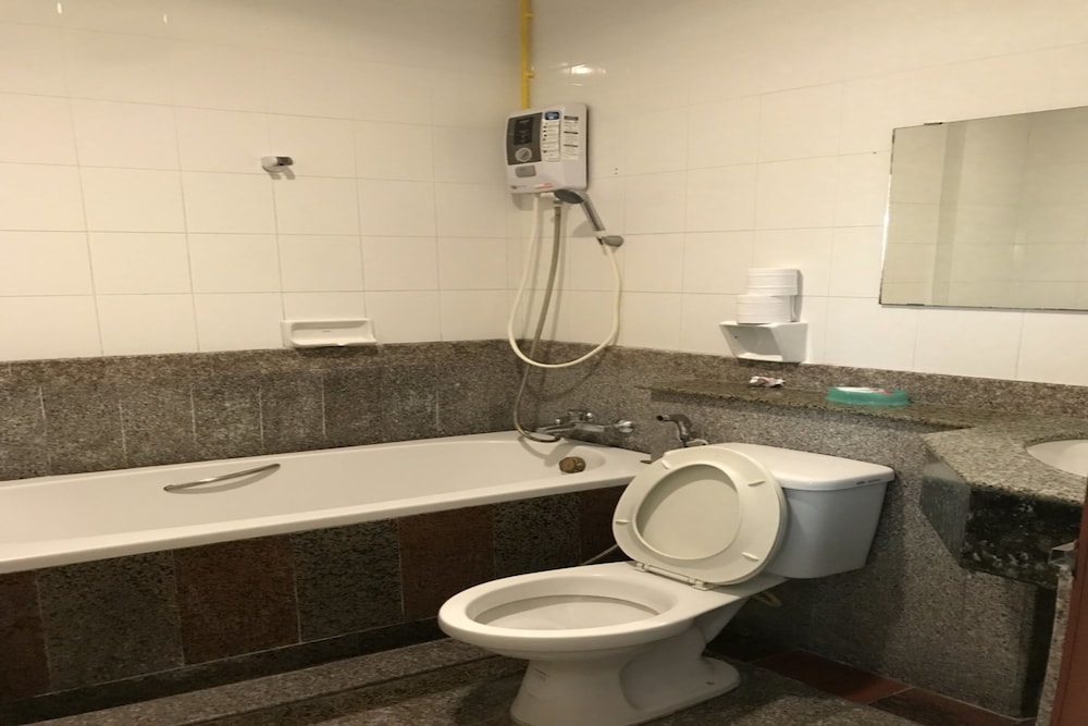 Lopburi Residence 2 Hotel And Resort 20/22