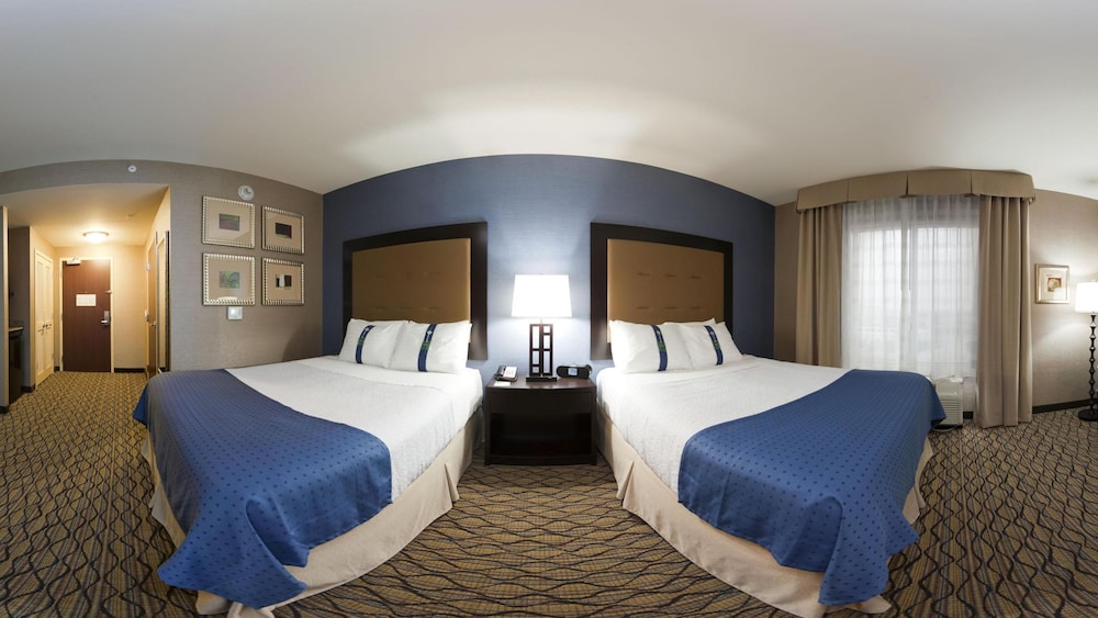 Holiday Inn Detroit Metro Airport 7/58
