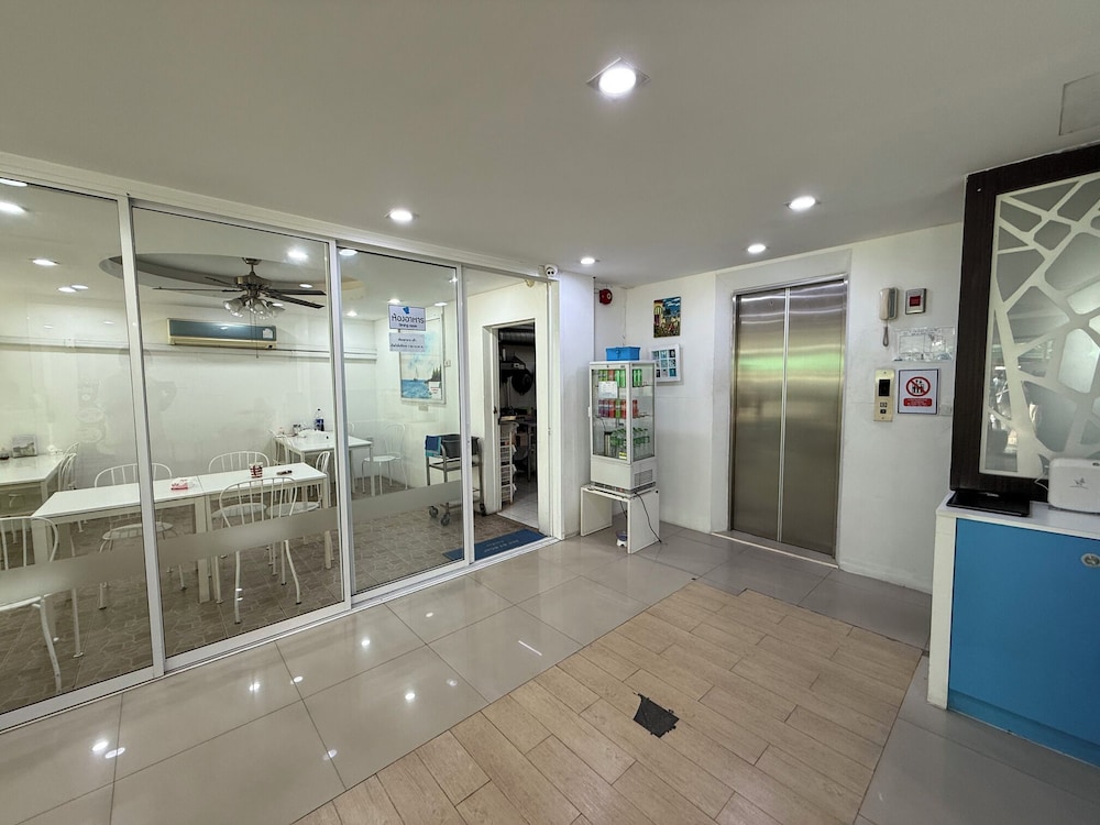 Bed By Boat Hotel & Apartment 10/60
