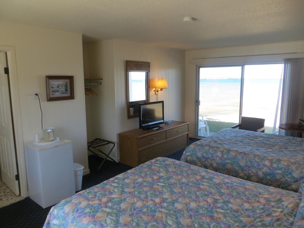 Sunrise Beach Motel 19/47