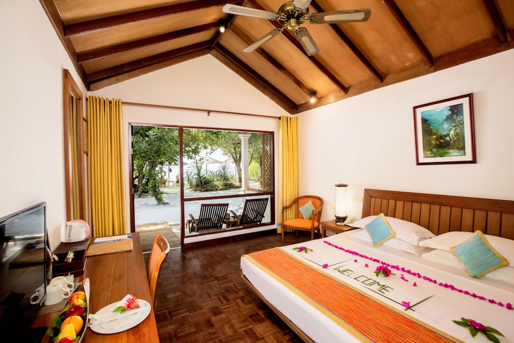 NH Collection Maldives Reethi Resort 18/55