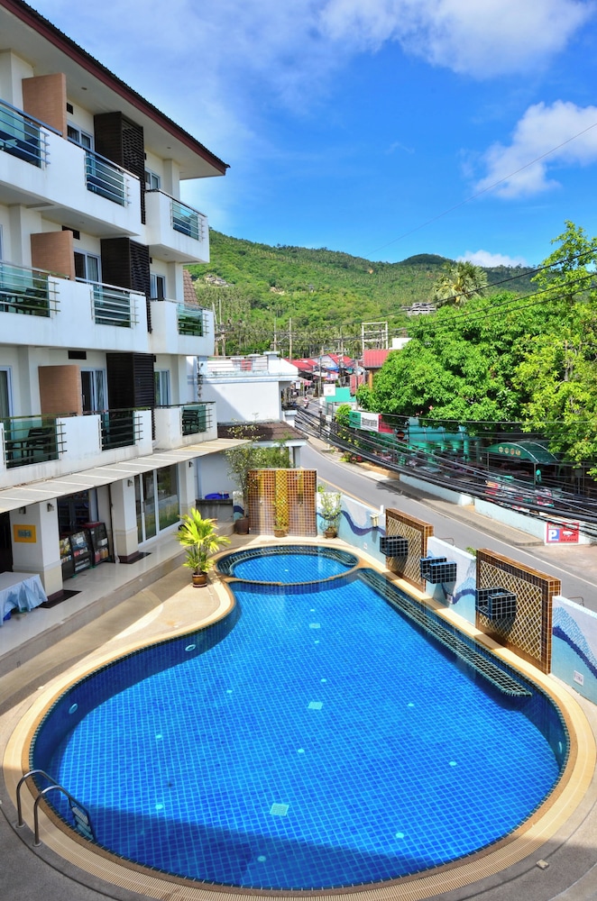First Residence Hotel 7/48